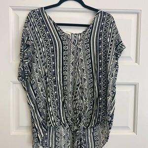 Entro Aztec boutique too. Large. Great condition
